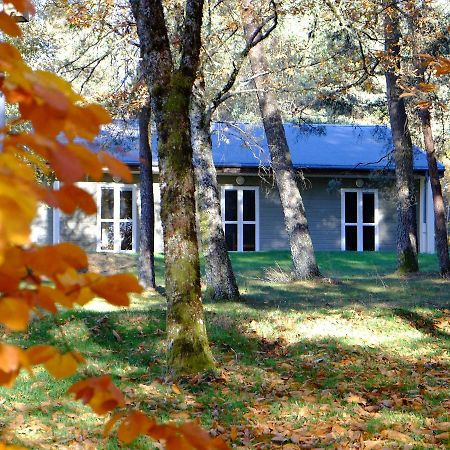 Hotel Ecoparc Des Monédières à Saint-Yrieix-le-Déjalat Extérieur photo